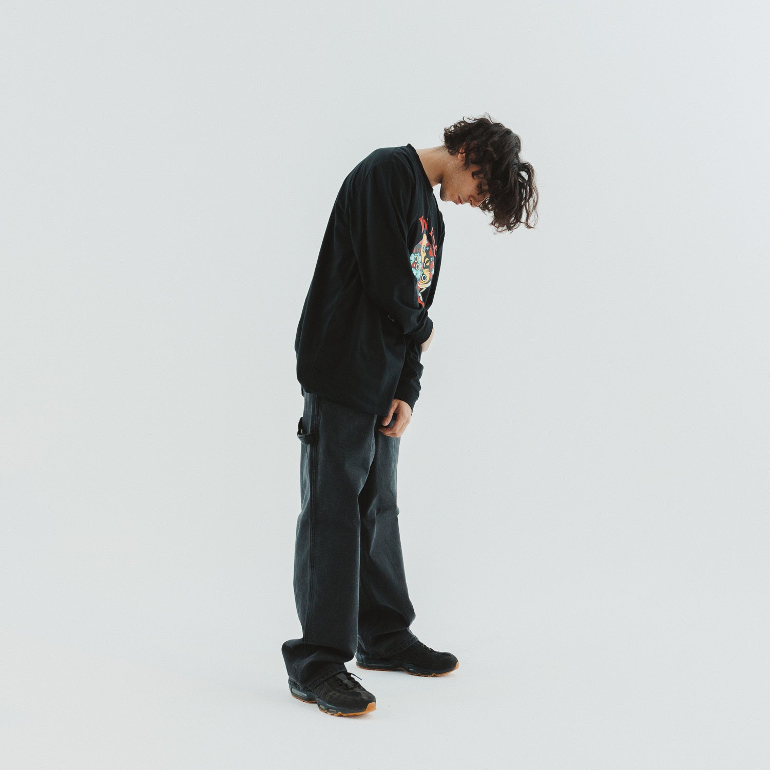 BELOW X NOAUNTIE BASIC LONGSLEEVE