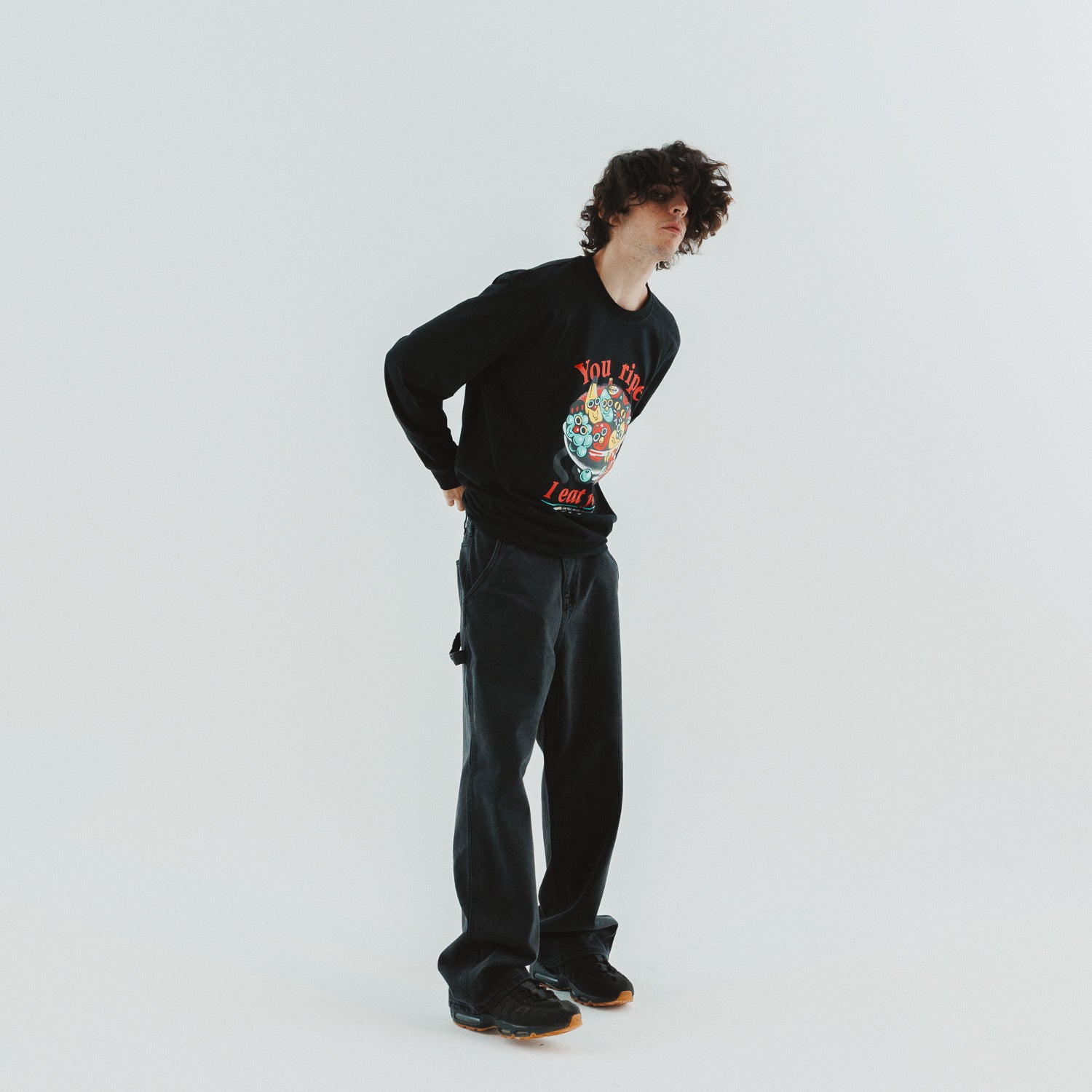 BELOW X NOAUNTIE BASIC LONGSLEEVE