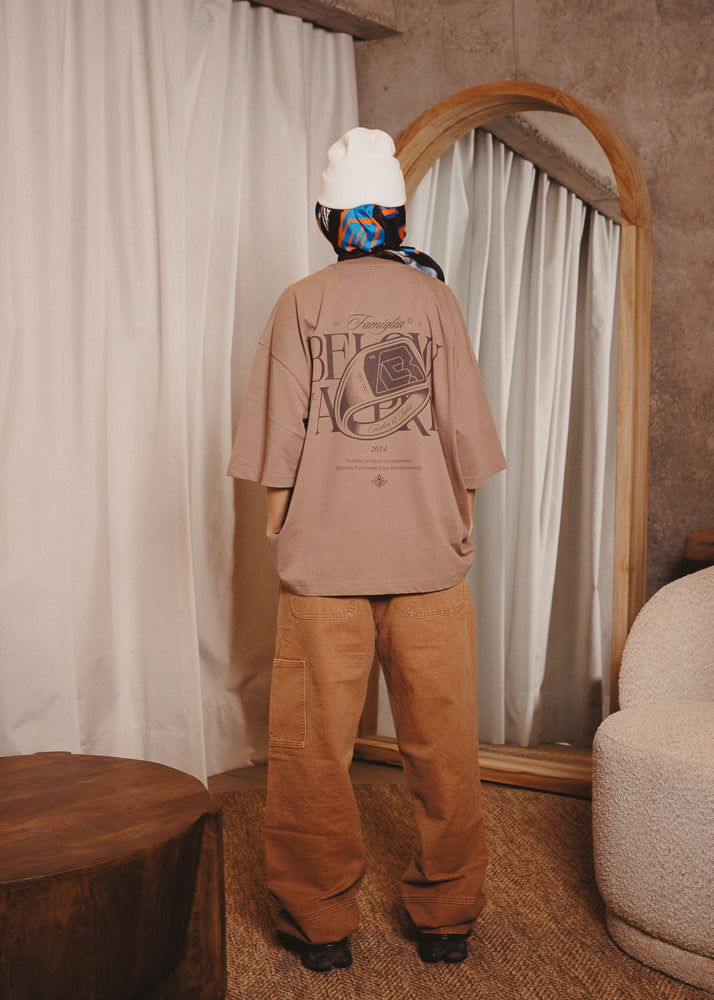 BOXY FIT TSHIRT FAMIGLIA TAUPE