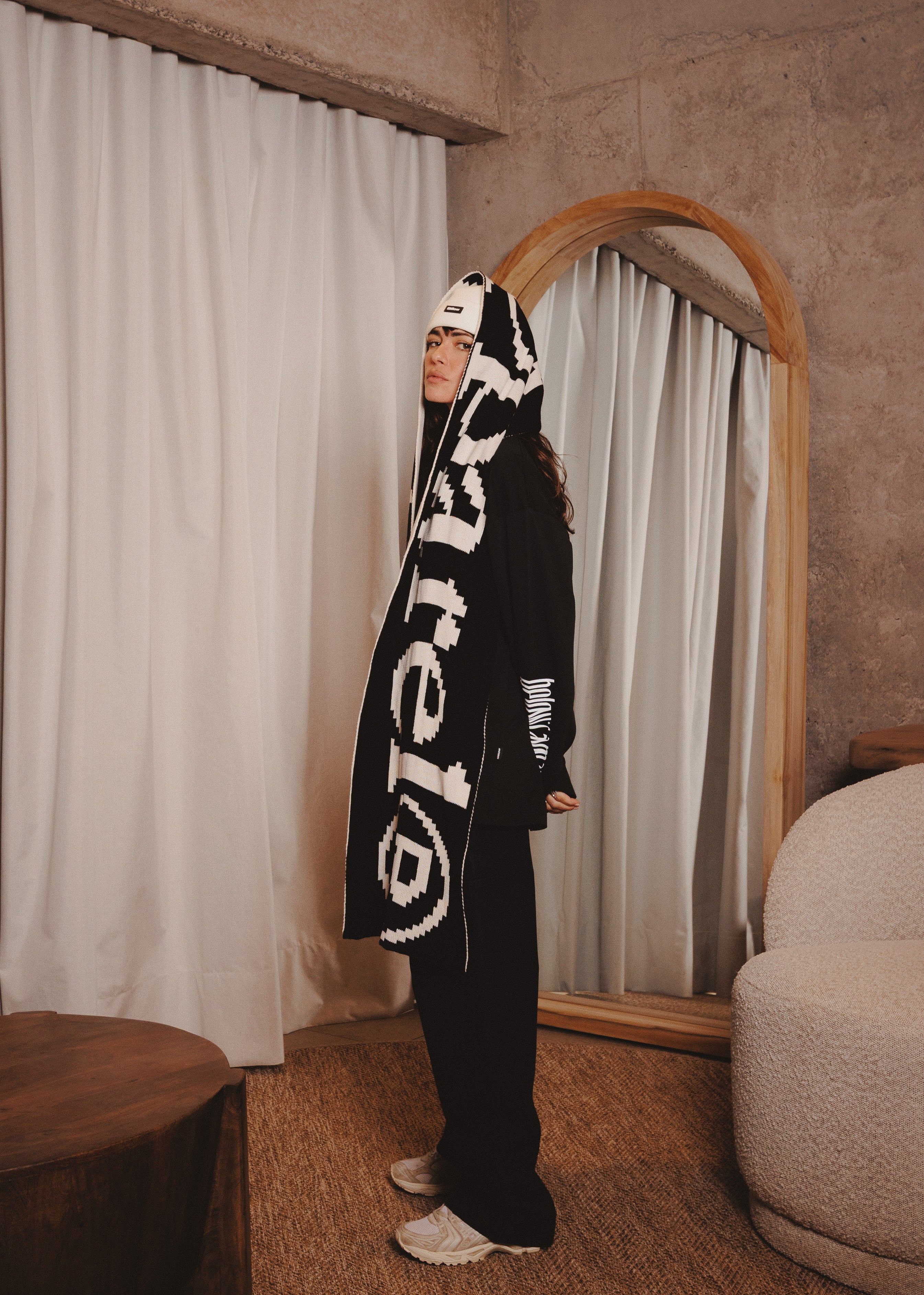 BUFANDA TRADE SCARF BLACK