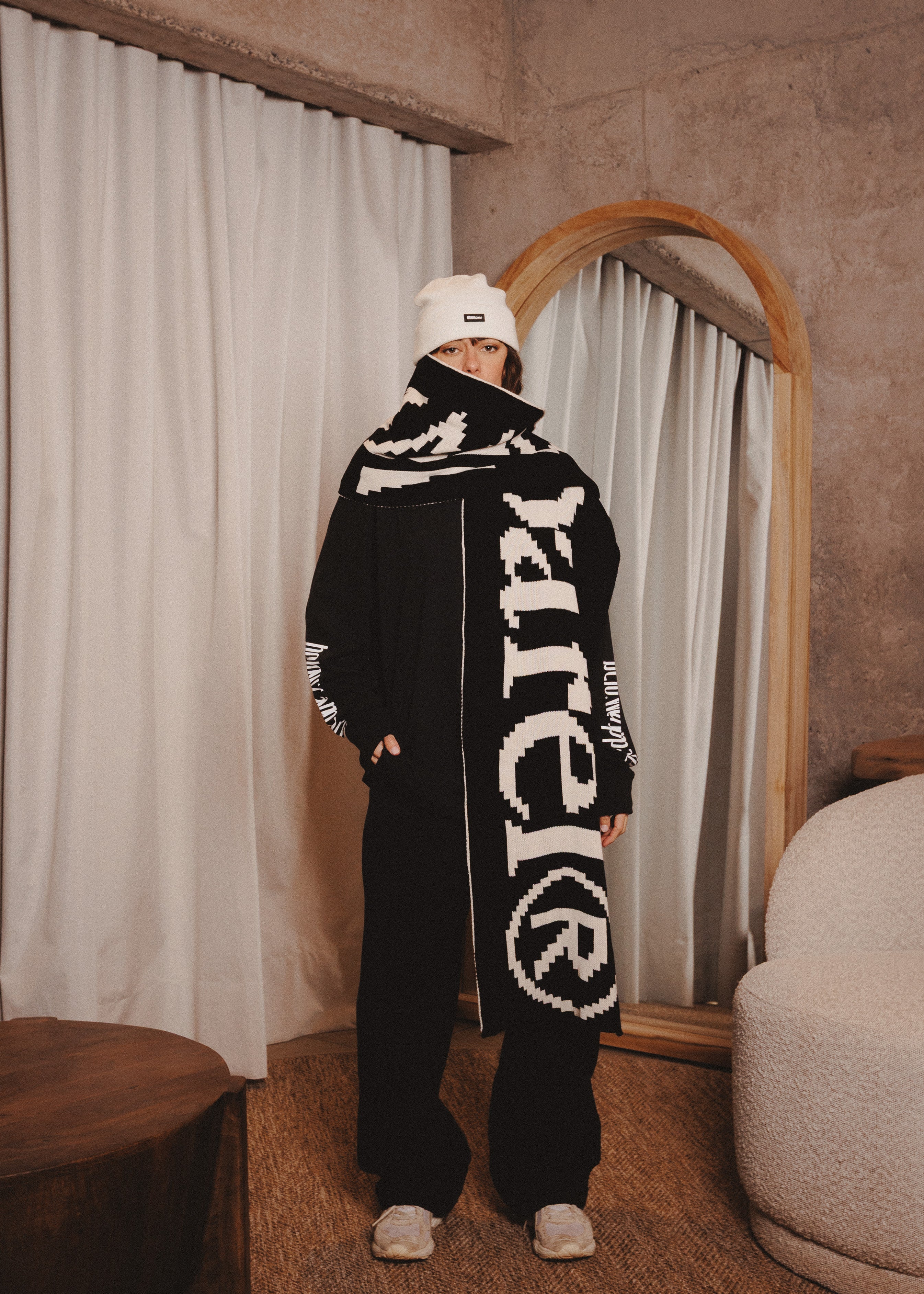 BUFANDA TRADE SCARF BLACK