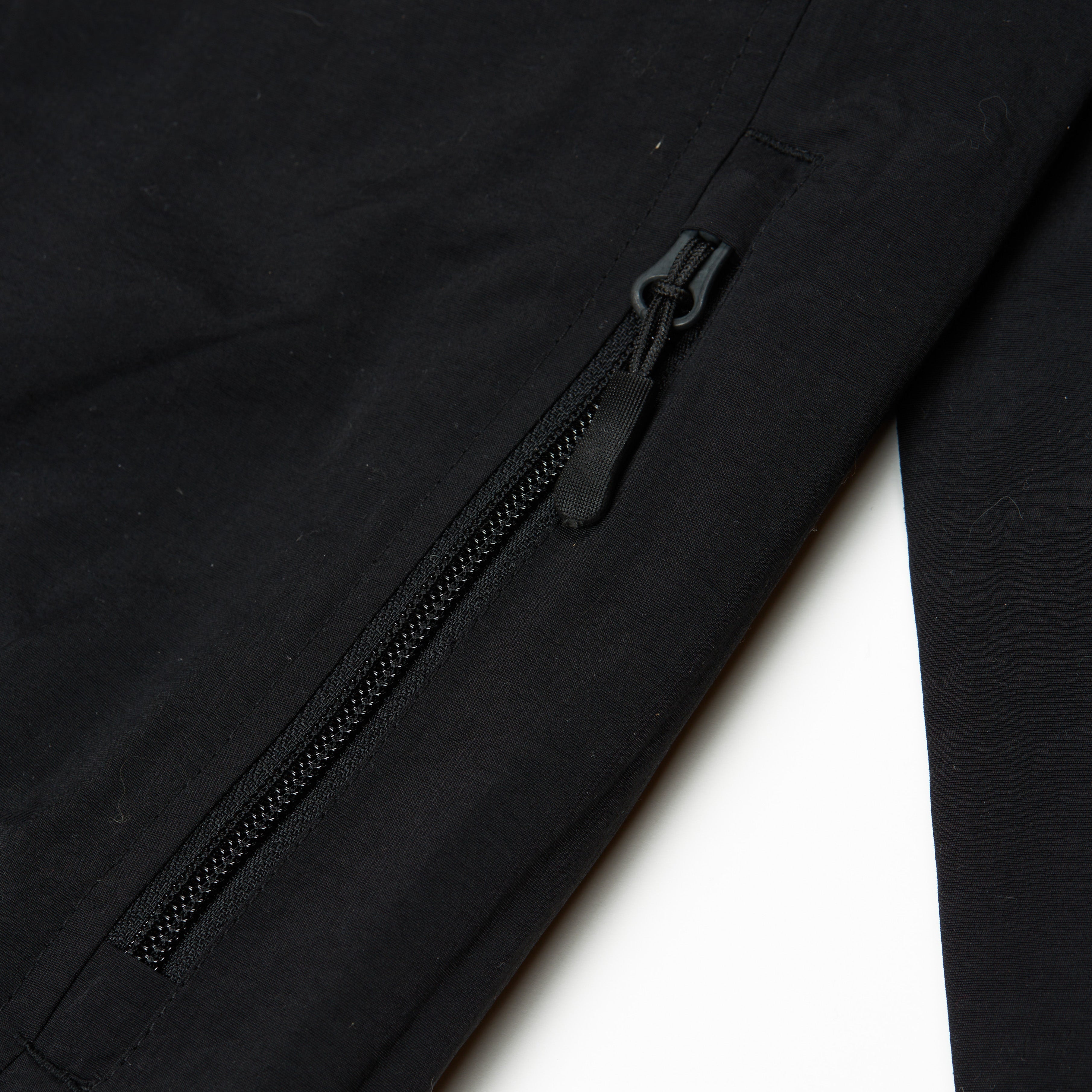 STADIUM WINDBREAKER