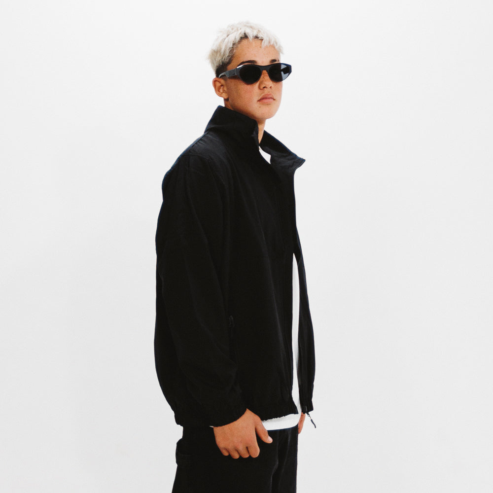 STADIUM WINDBREAKER