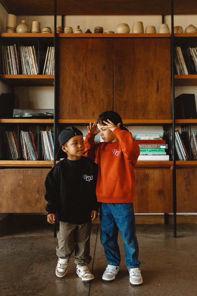 KIDS BASIC CREWNECK ACR SPICY RED