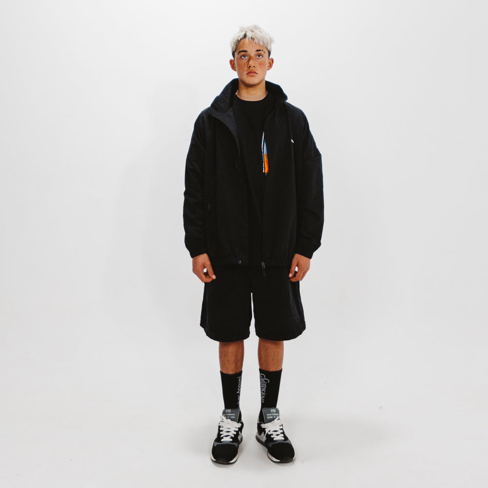 STADIUM WINDBREAKER