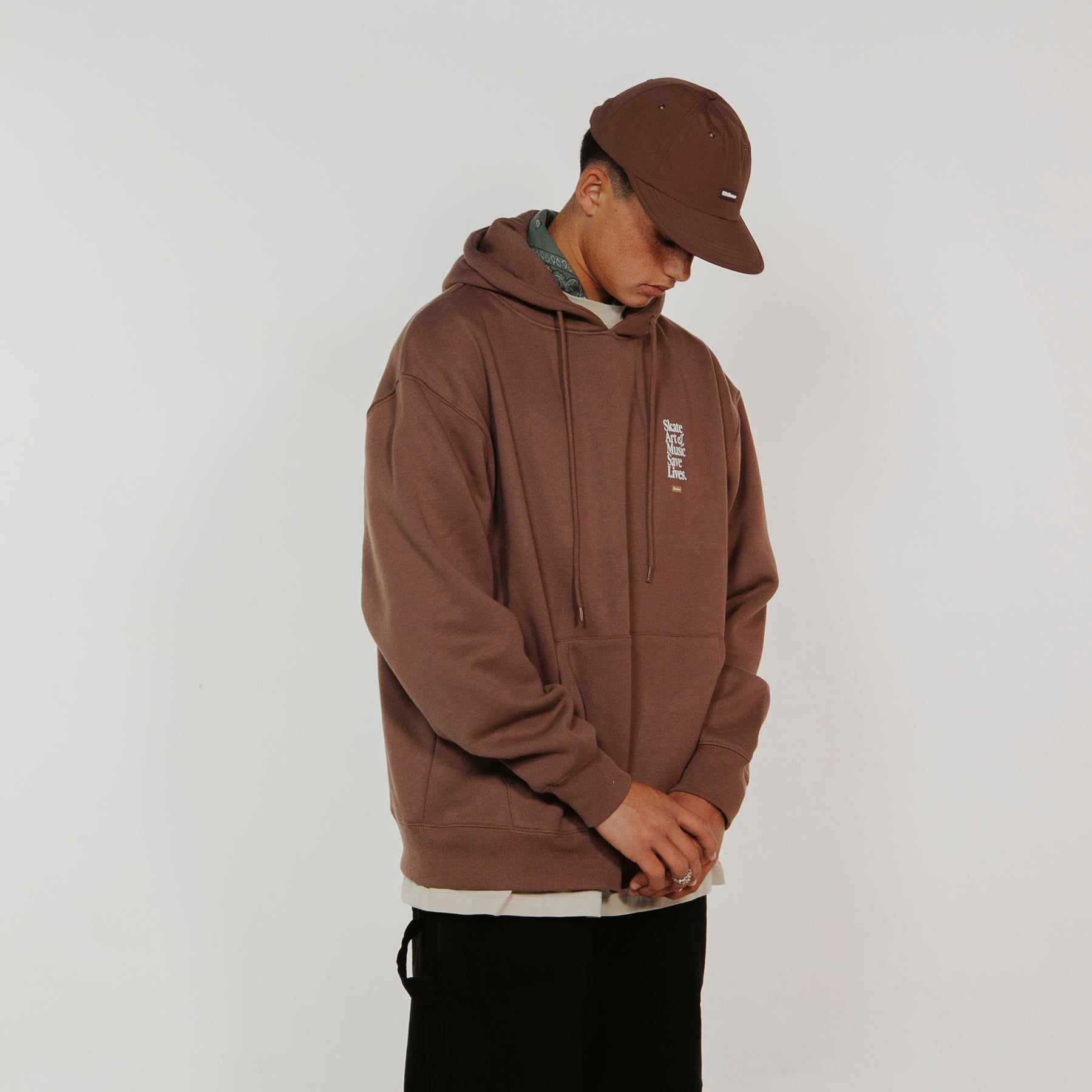 MANTRA HOD BASIC HOODIE