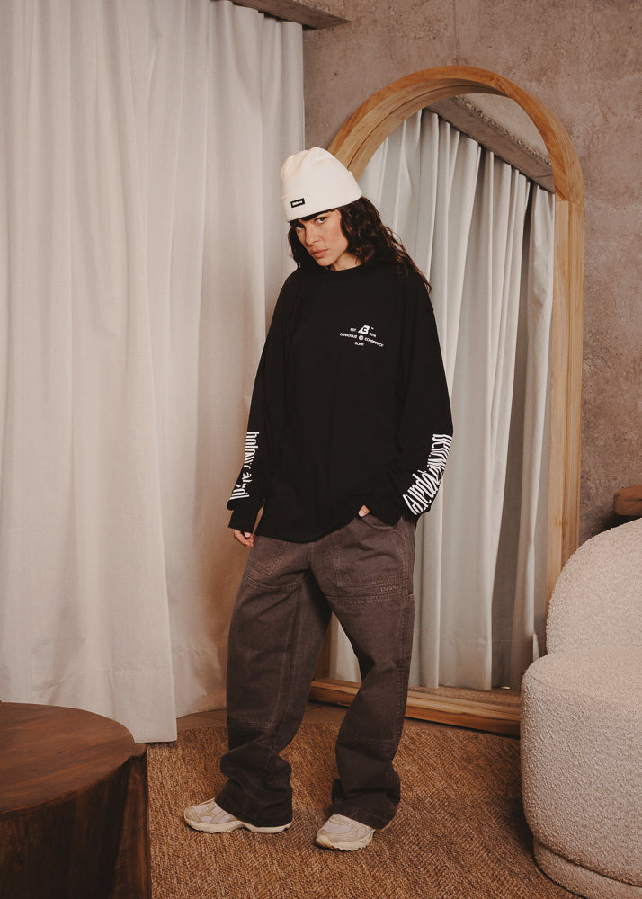 BASIC LONGSLEEVE MONUMENTAL BLACK