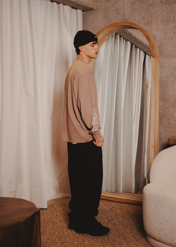 BASIC LONGSLEEVE MONUMENTAL TAUPE