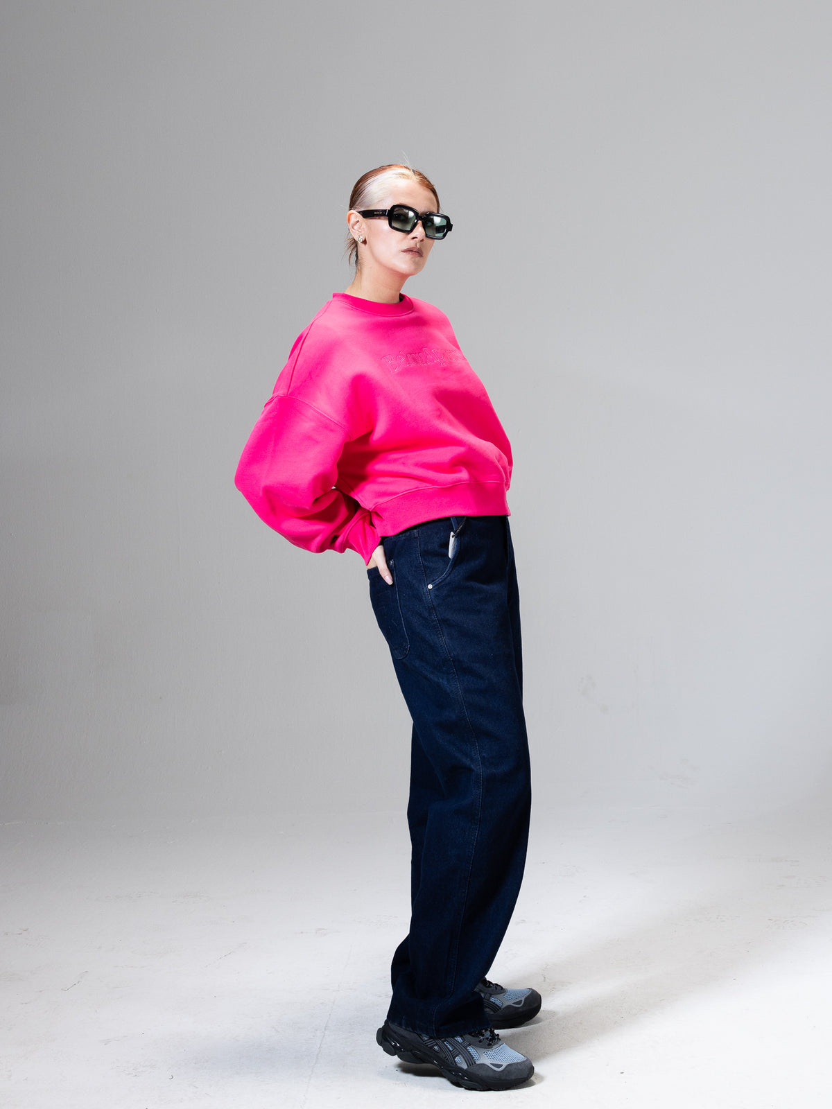 BASIC CREWNECK WOMAN OUTLINE FUCSIA