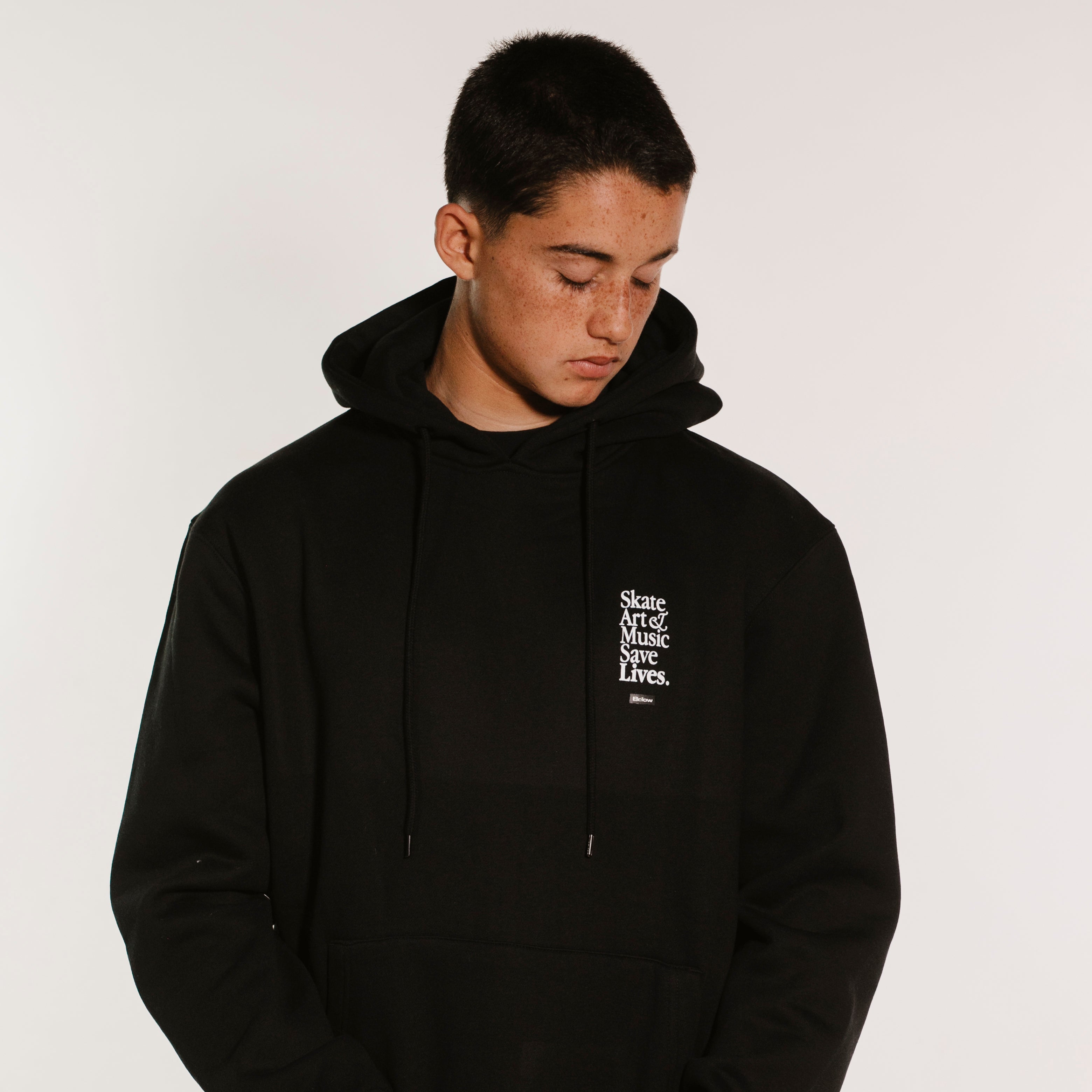 MANTRA HOD BASIC HOODIE